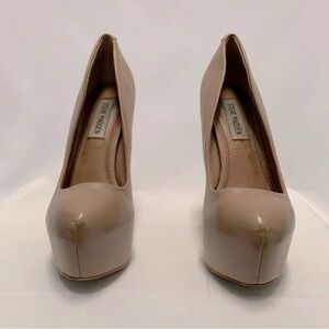 Steve Madden Women's Elegant Cream Heels